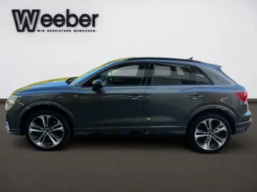 AUDI Q3 S line  AHK BLACKSTYLE KAMERA PANO SONOS
