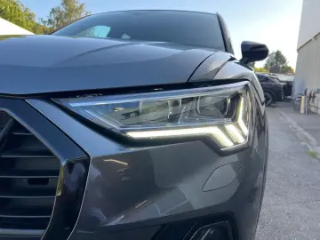 AUDI Q3 S line  AHK BLACKSTYLE KAMERA PANO SONOS