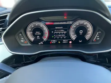 AUDI Q3 S line  AHK BLACKSTYLE KAMERA PANO SONOS