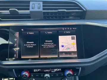 AUDI Q3 S line  AHK BLACKSTYLE KAMERA PANO SONOS