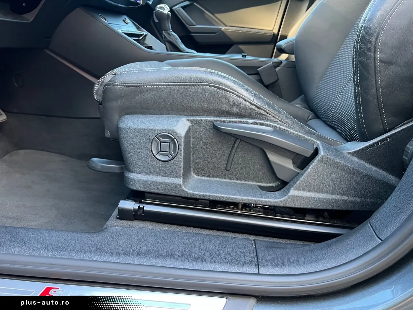 AUDI Q3 S line  AHK BLACKSTYLE KAMERA PANO SONOS