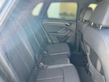 AUDI Q3 S line  AHK BLACKSTYLE KAMERA PANO SONOS