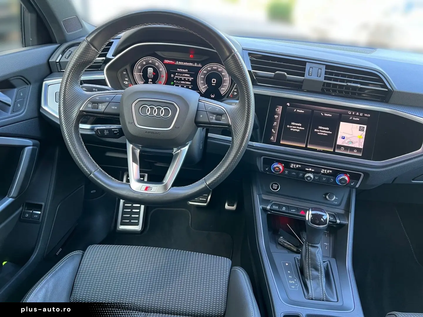 AUDI Q3 S line  AHK BLACKSTYLE KAMERA PANO SONOS