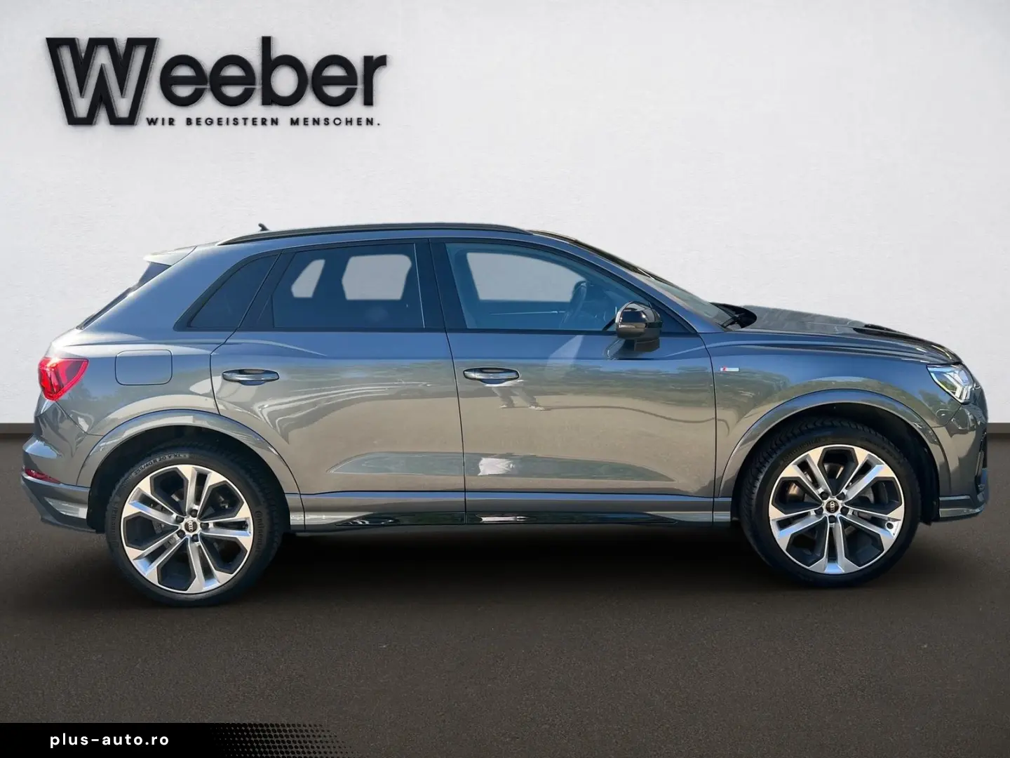 AUDI Q3 S line  AHK BLACKSTYLE KAMERA PANO SONOS