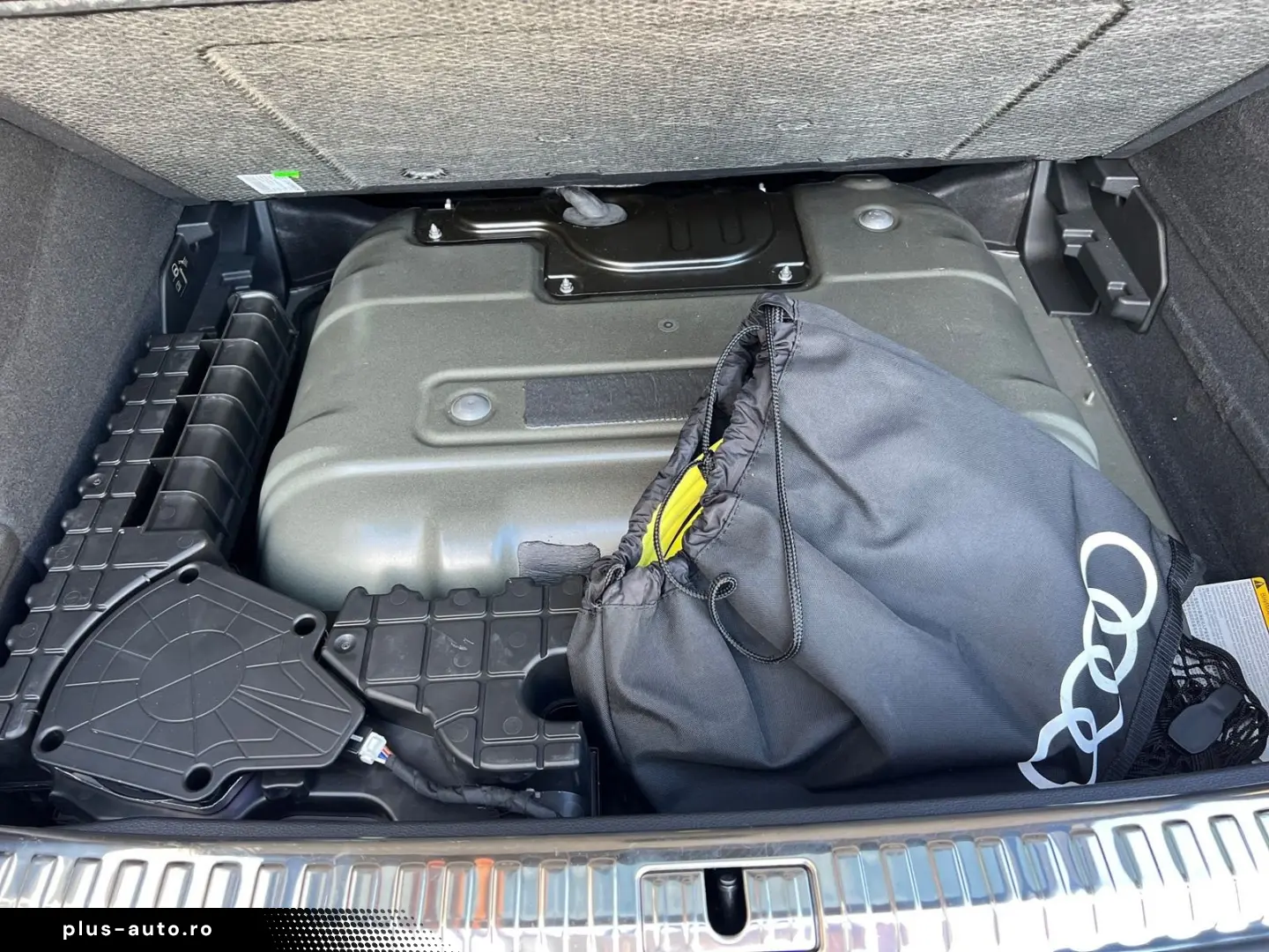 AUDI Q3 S line  AHK BLACKSTYLE KAMERA PANO SONOS