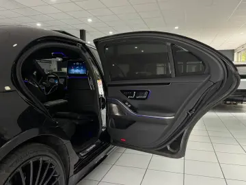 MERCEDES-BENZ S 580e 4M L  AMG EXCL  CHAUFF 3xTV PAN…