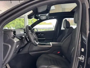MERCEDES-BENZ GLC 300 d 3x AMG PANO DISTRO BURM MEMO…
