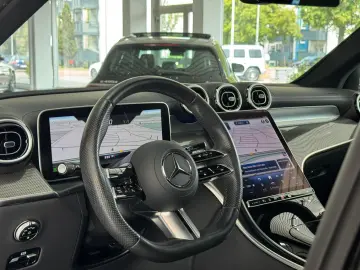MERCEDES-BENZ GLC 300 d 3x AMG PANO DISTRO BURM MEMO…