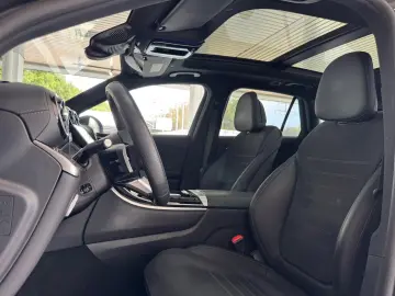 MERCEDES-BENZ GLC 300 d 3x AMG PANO DISTRO BURM MEMO…