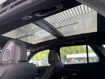 MERCEDES-BENZ GLC 300 d 3x AMG PANO DISTRO BURM MEMO…