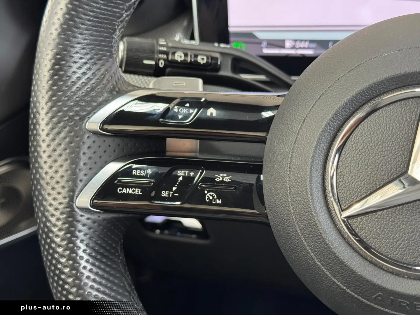 MERCEDES-BENZ GLC 300 d 3x AMG PANO DISTRO BURM MEMO&hellip;