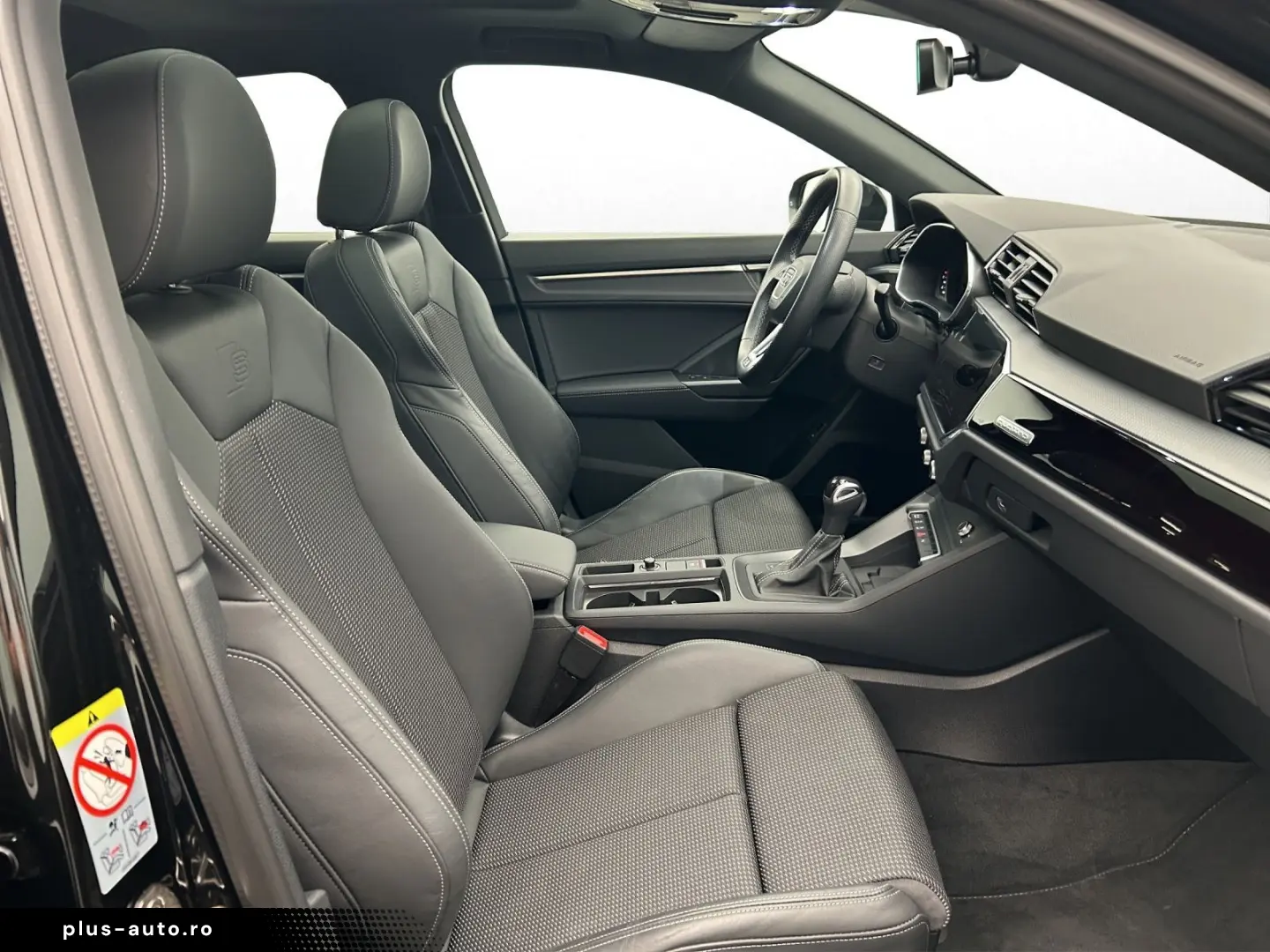 AUDI Q3 Sportback 40 TFSI qu 2x S line S tro Pano LED