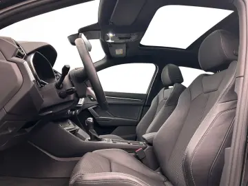 AUDI Q3 Sportback 40 TFSI qu 2x S line S tro Pano LED