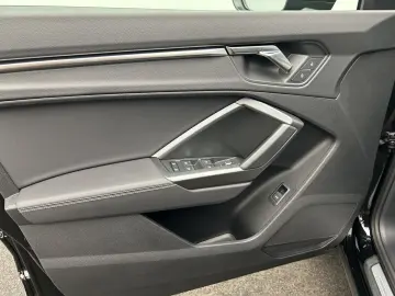 AUDI Q3 Sportback 40 TFSI qu 2x S line S tro Pano LED
