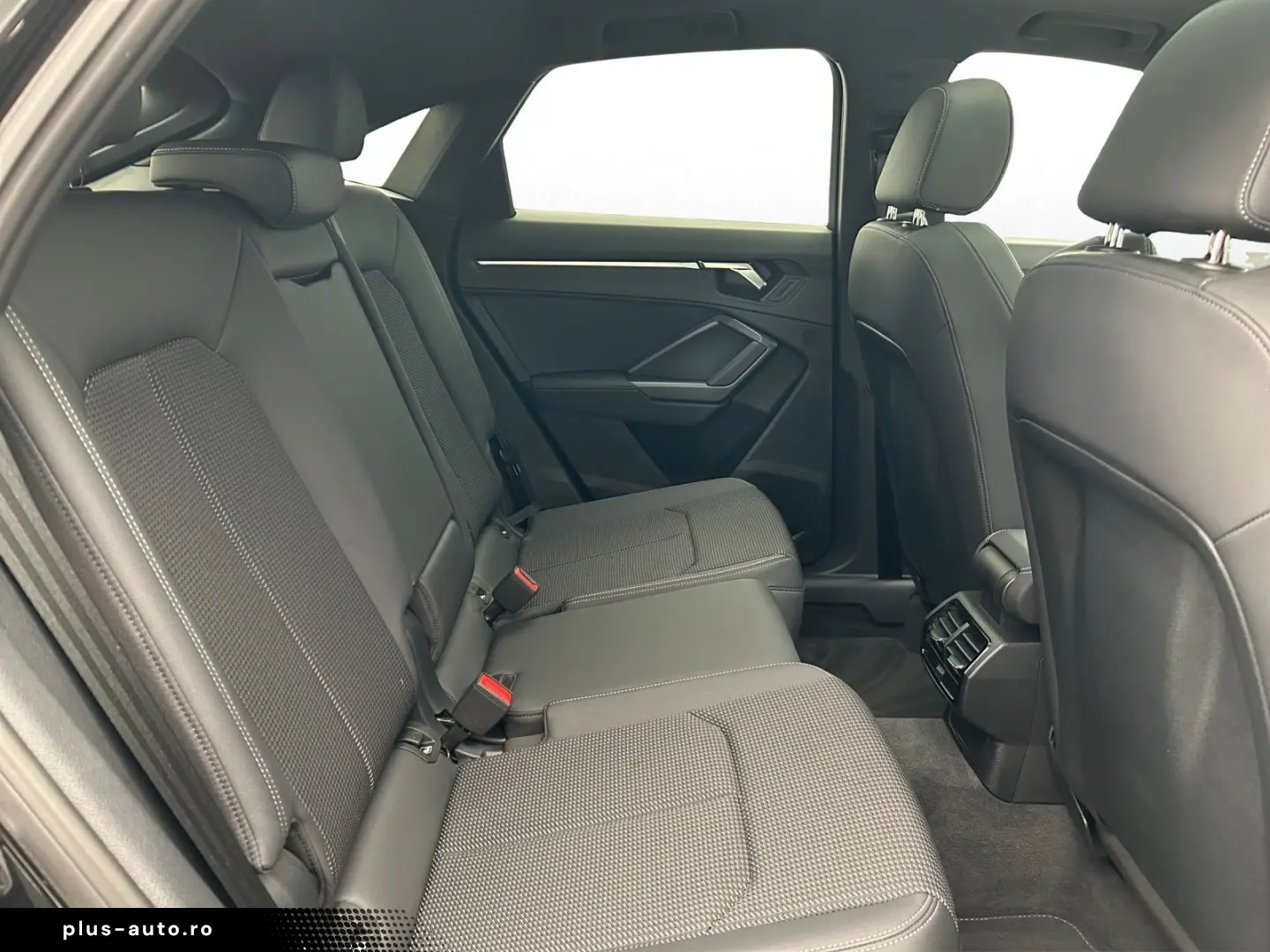 AUDI Q3 Sportback 40 TFSI qu 2x S line S tro Pano LED