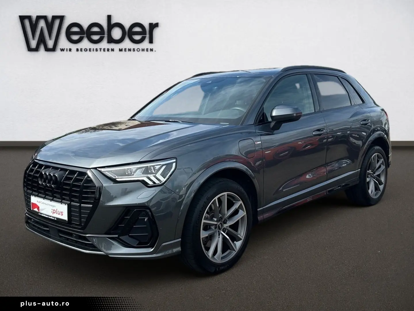 AUDI Q3 S line  AHK BLACKSTYLE PANO KAMERA MATRIX