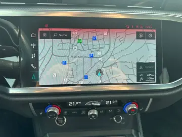 AUDI Q3 S line  AHK BLACKSTYLE PANO KAMERA MATRIX