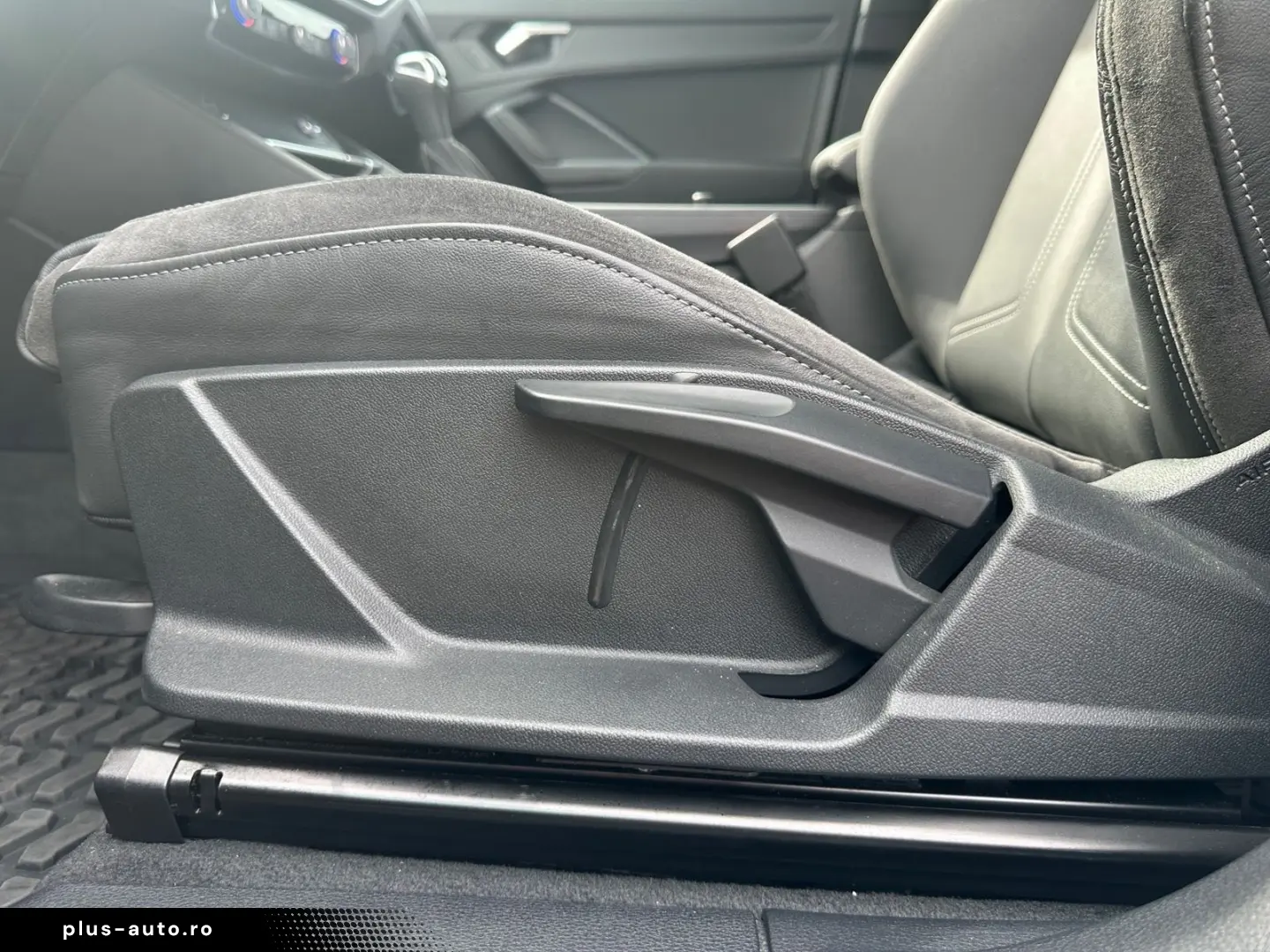 AUDI Q3 S line  AHK BLACKSTYLE PANO KAMERA MATRIX