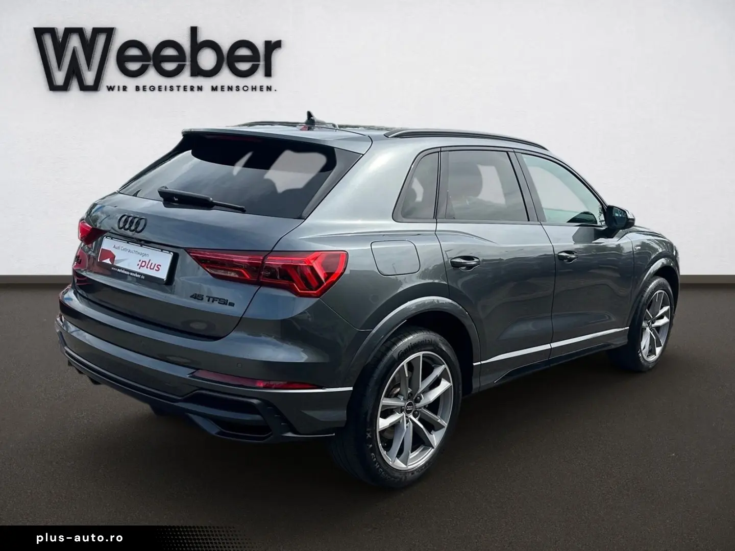 AUDI Q3 S line  AHK BLACKSTYLE PANO KAMERA MATRIX
