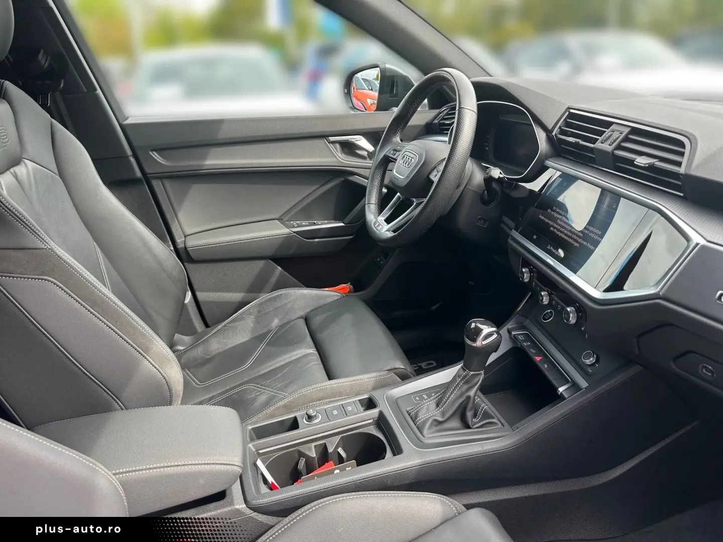 AUDI Q3 S line  AHK BLACKSTYLE PANO KAMERA MATRIX
