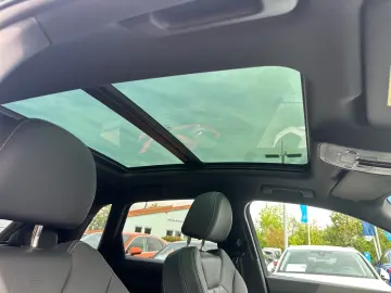 AUDI Q3 S line  AHK BLACKSTYLE PANO KAMERA MATRIX