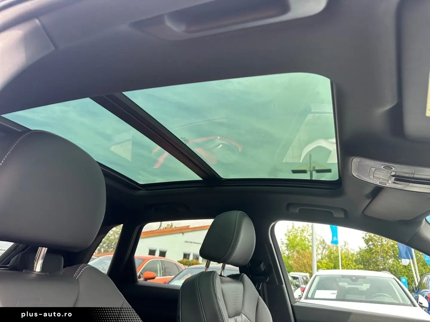 AUDI Q3 S line  AHK BLACKSTYLE PANO KAMERA MATRIX