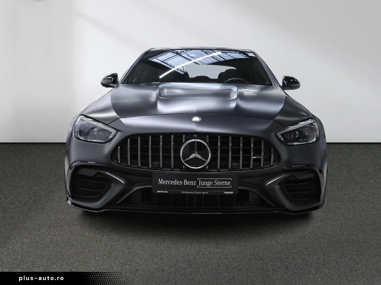 MERCEDES-BENZ C 63 AMG S E Performance Night Burmester Pano