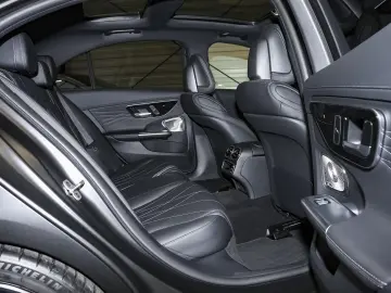 MERCEDES-BENZ C 63 AMG S E Performance Night Burmester Pano