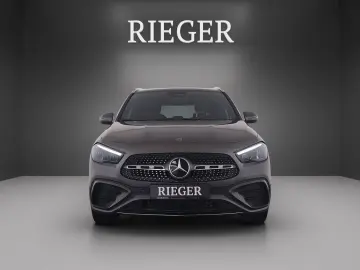 MERCEDES-BENZ GLA 250 e AMG Keyless SHZ LED MBUX 19