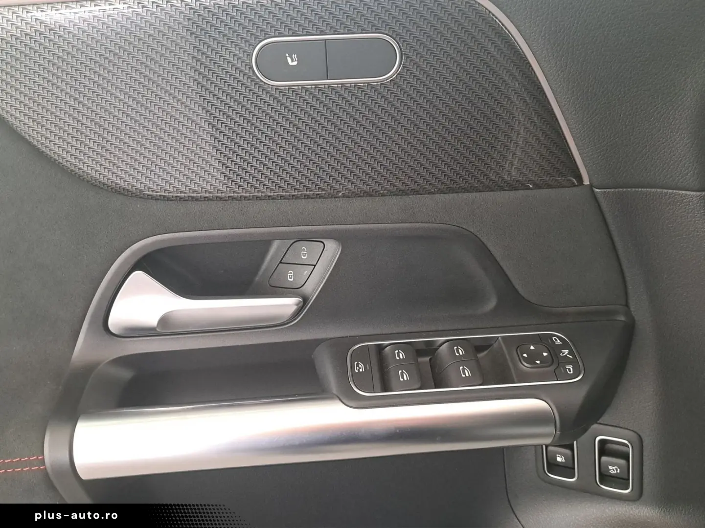 MERCEDES-BENZ GLA 250 e AMG Keyless SHZ LED MBUX 19