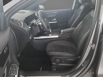 MERCEDES-BENZ GLA 250 e AMG Keyless SHZ LED MBUX 19