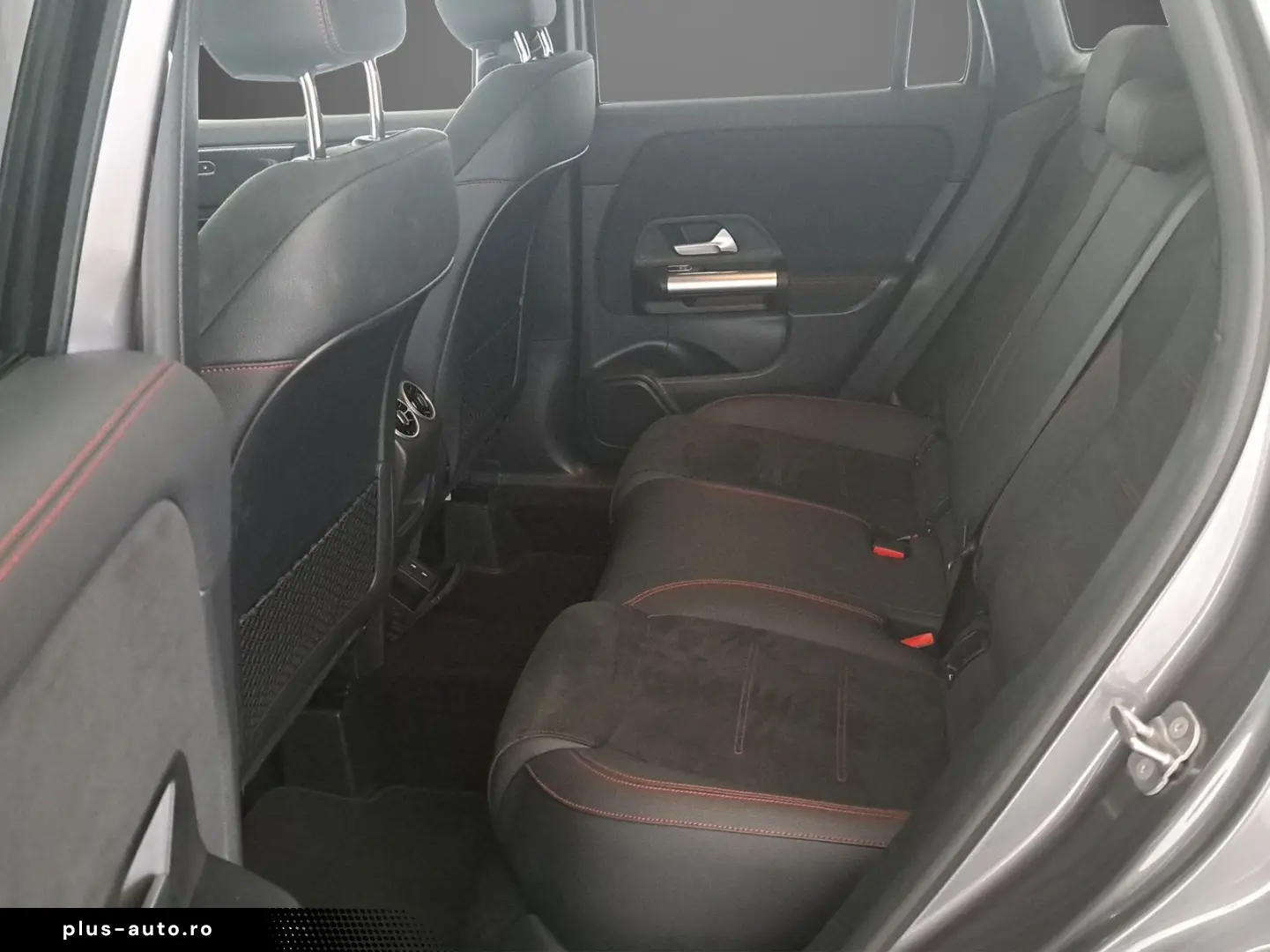 MERCEDES-BENZ GLA 250 e AMG Keyless SHZ LED MBUX 19