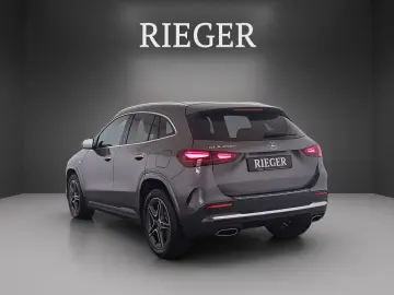 MERCEDES-BENZ GLA 250 e AMG Keyless SHZ LED MBUX 19
