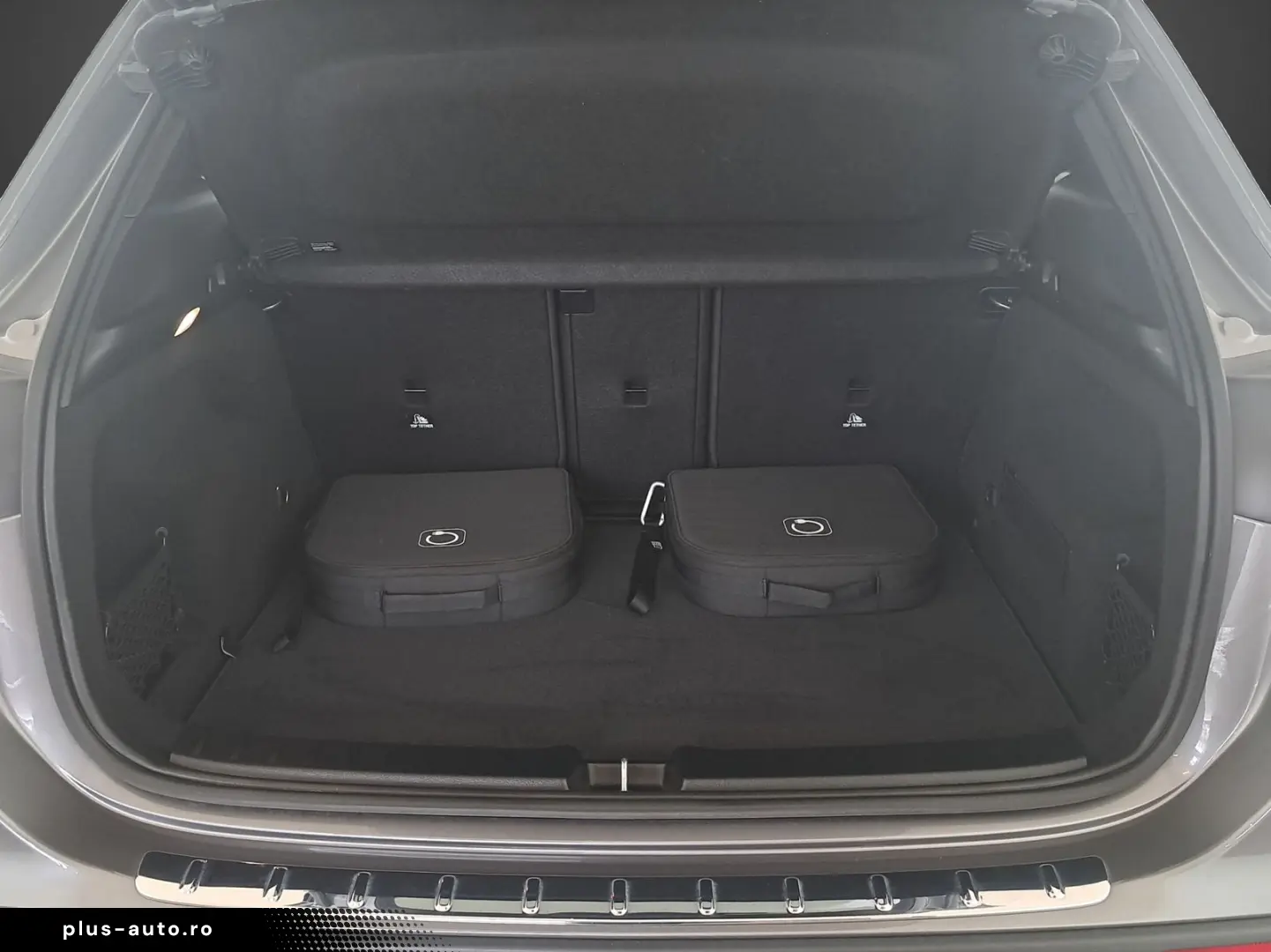 MERCEDES-BENZ GLA 250 e AMG Keyless SHZ LED MBUX 19
