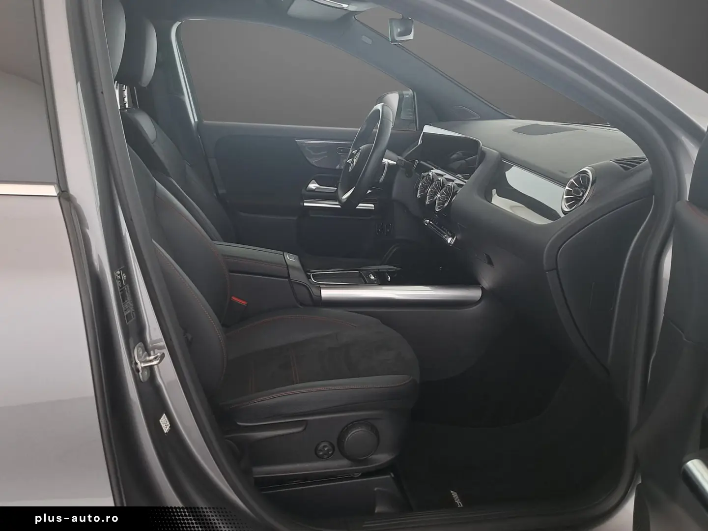 MERCEDES-BENZ GLA 250 e AMG Keyless SHZ LED MBUX 19