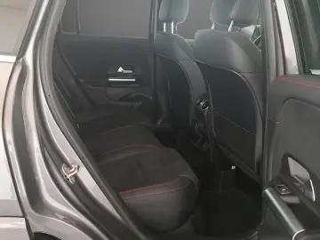 MERCEDES-BENZ GLA 250 e AMG Keyless SHZ LED MBUX 19