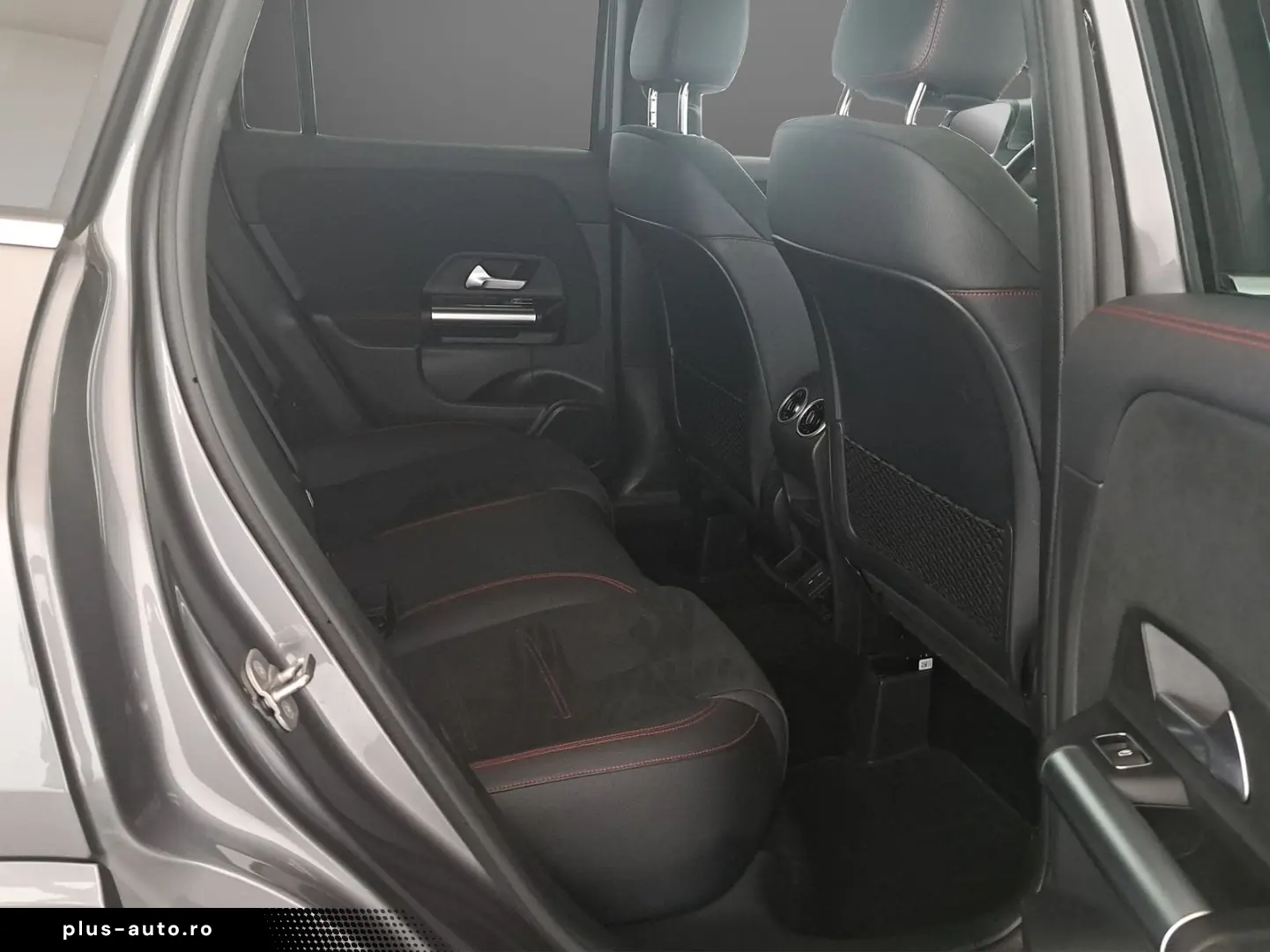 MERCEDES-BENZ GLA 250 e AMG Keyless SHZ LED MBUX 19