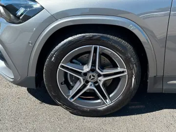 MERCEDES-BENZ GLA 200 d AMG Line Distro Keyless Kame…