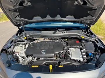 MERCEDES-BENZ GLA 200 d AMG Line Distro Keyless Kame…