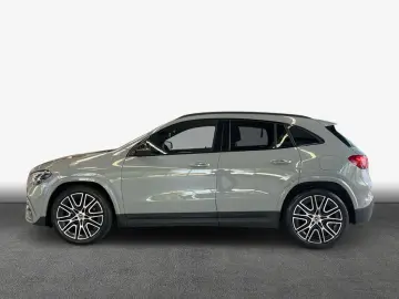 MERCEDES-BENZ GLA 200 d AMG Adva  Night Beam-LED PANO