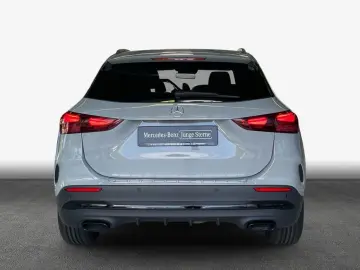 MERCEDES-BENZ GLA 200 d AMG Adva  Night Beam-LED PANO