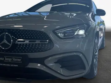 MERCEDES-BENZ GLA 200 d AMG Adva  Night Beam-LED PANO