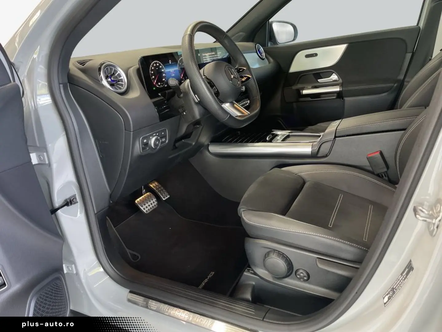 MERCEDES-BENZ GLA 200 d AMG Adva  Night Beam-LED PANO