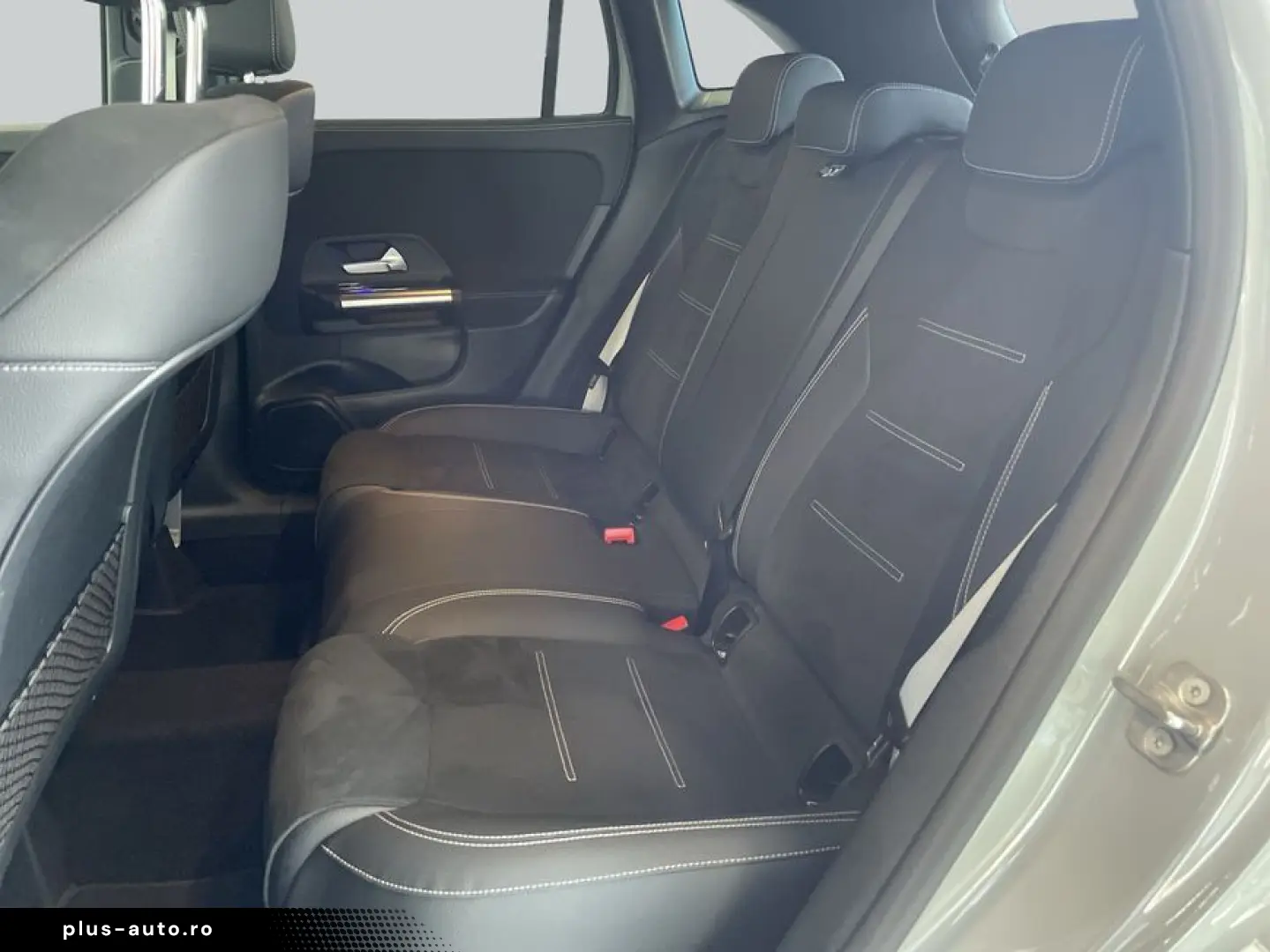 MERCEDES-BENZ GLA 200 d AMG Adva  Night Beam-LED PANO