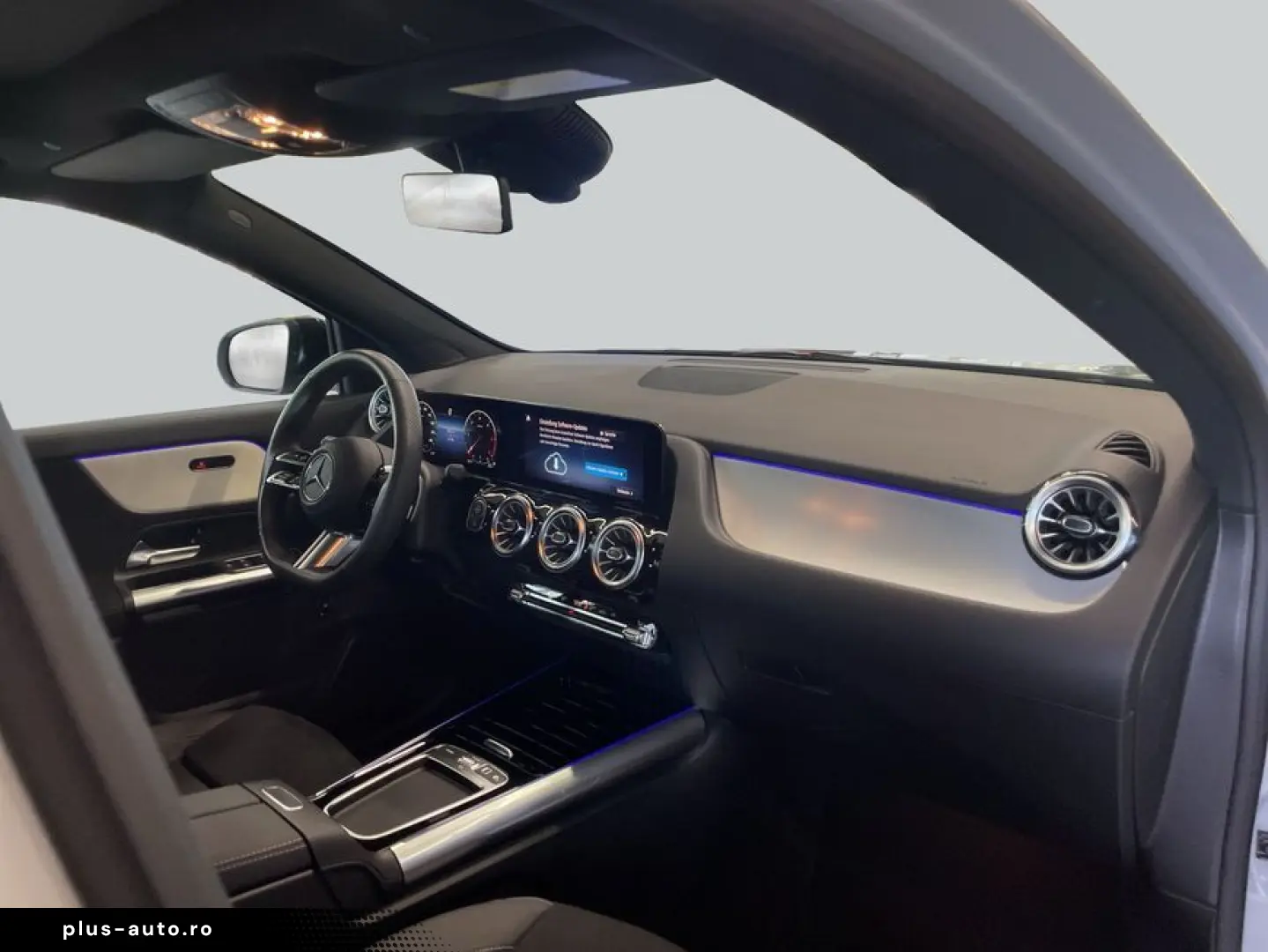MERCEDES-BENZ GLA 200 d AMG Adva  Night Beam-LED PANO