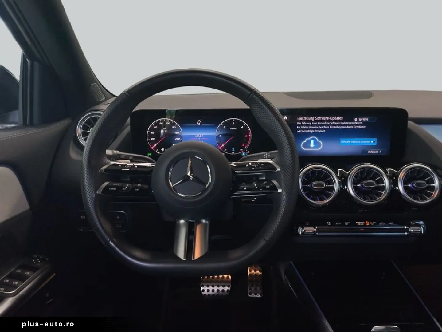 MERCEDES-BENZ GLA 200 d AMG Adva  Night Beam-LED PANO