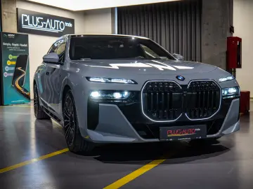 BMW 740D xDrive M Sport Brooklyn Grey   Cinema