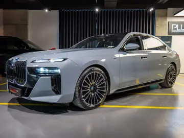 BMW 740D xDrive M Sport Brooklyn Grey   Cinema