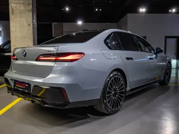 BMW 740D xDrive M Sport Brooklyn Grey   Cinema