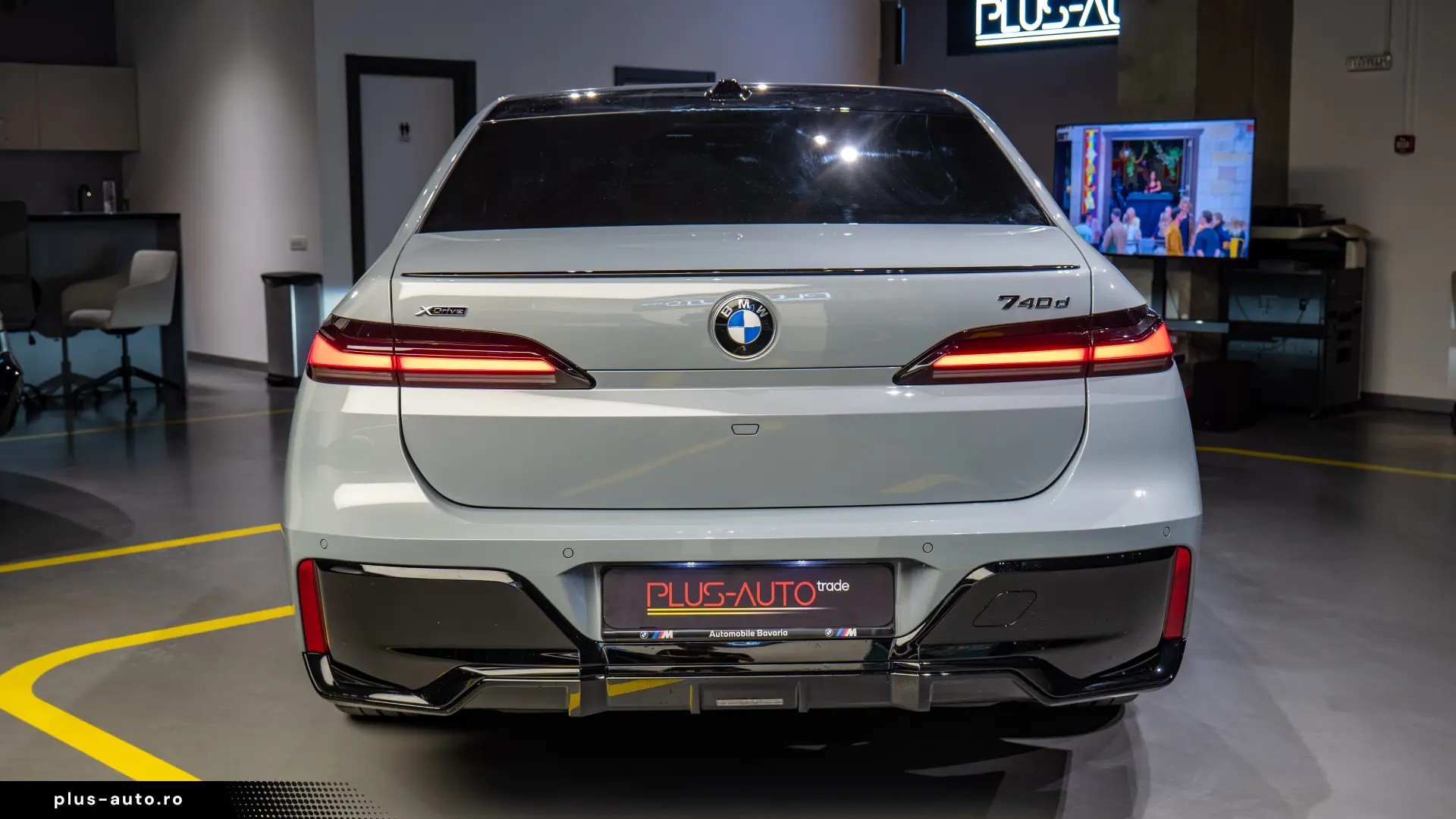 BMW 740D xDrive M Sport Brooklyn Grey   Cinema